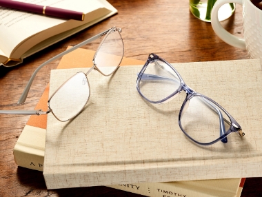 Comparing Eyeglass Frame Materials: Titanium, Acetate, Stainless Steel & More